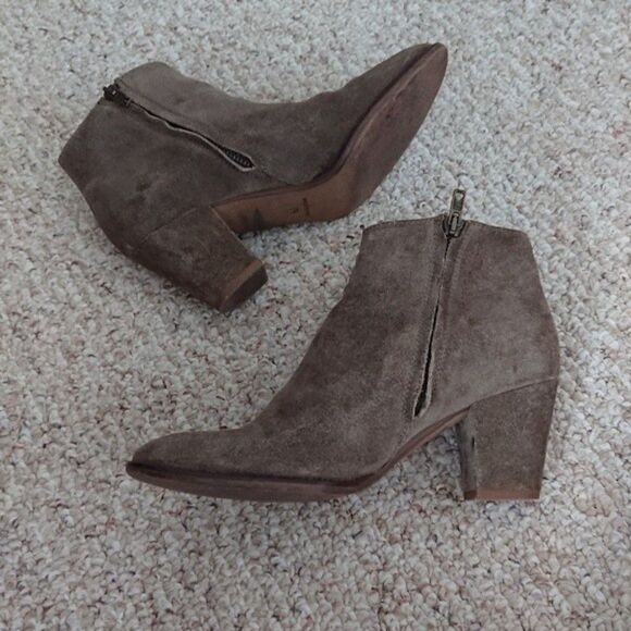 Madewell Brenner olive Green Suede Booties size 7.5 - Picture 1 of 6